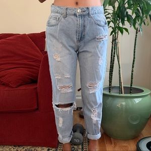 *SOLD* light wash ripped boyfriend jeans
